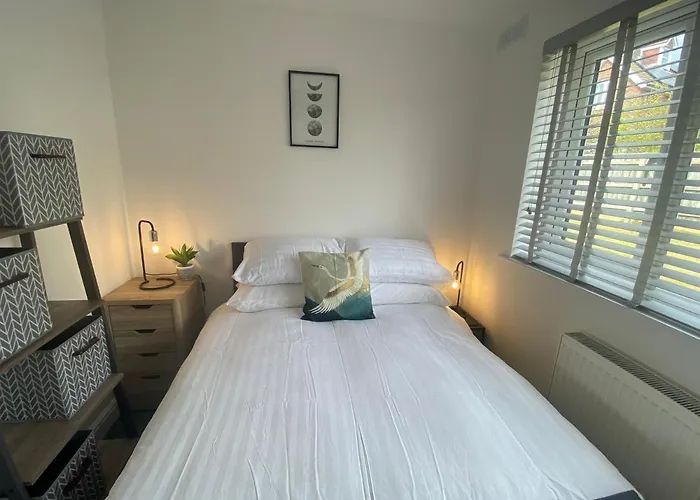 Brambles Chine: Beachside Retreat with Wi-Fi