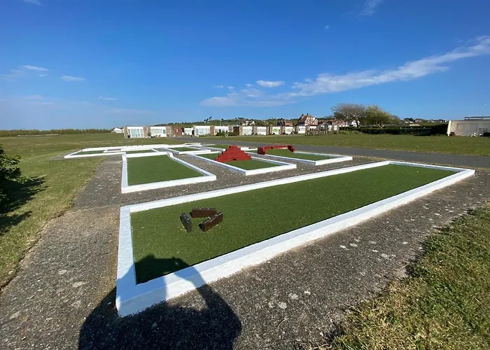 Brambles Chine: Beachside Retreat with Wi-Fi