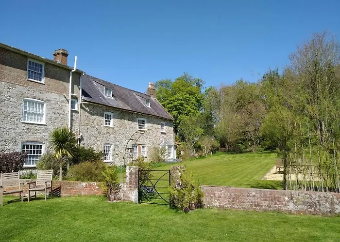 Rollestone Manor B&B And Restaurant