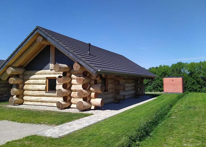 Naturstammhaus Tollensesee