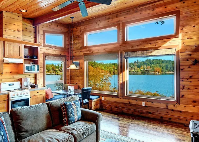 Snug Harbor Resort And Marina