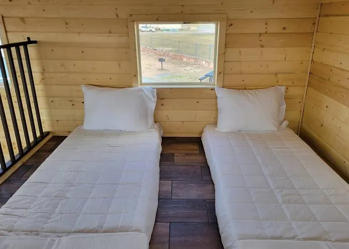 073 Tiny Home Nr Grand Canyon South Rim Sleeps 8
