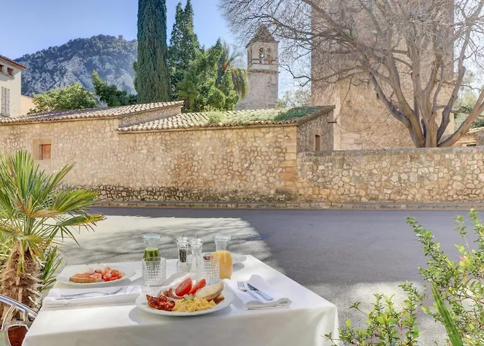 Hotel de 3 estrellas: Desbrull