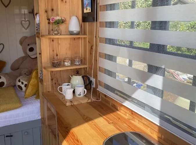 Shepherd'S Hut At St Anne'S - Costal Location