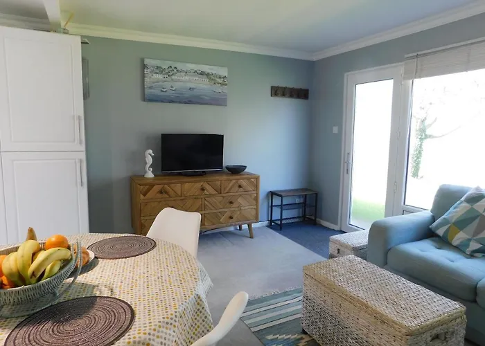 238 Norton Park, Dartmouth 2 Bed Holiday Home With Free Parking