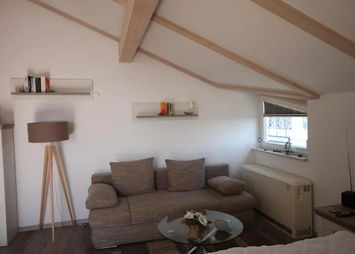 Ferienvermietung: Villa Monika