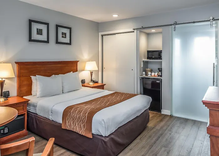 The Inn At 1252 Monterey