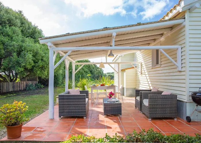 Casita Lulu -Walk To Beach Casita With Garden