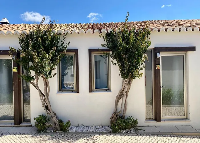 Guest house: Lost & Found - Guesthouse & Suites