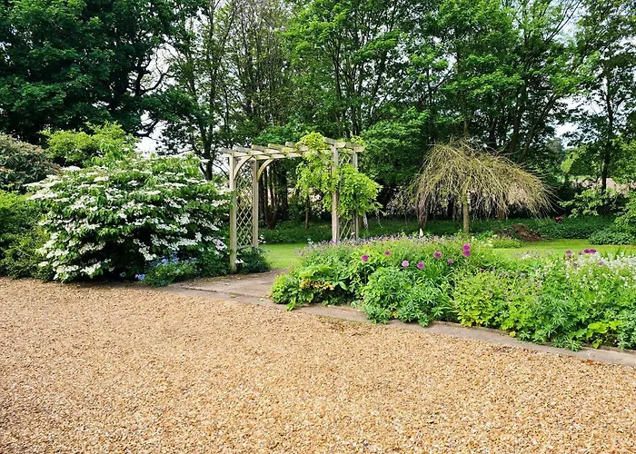 The Garden Room, 1 Heath Cottage