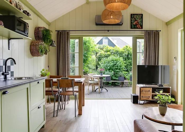 Cottage 'Onder de boompjes'