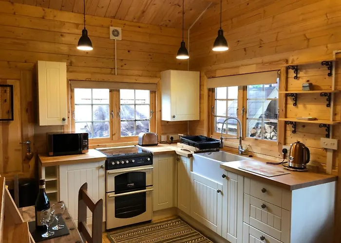 The Chalet @ Giltar Grove Country House