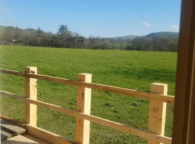 Rhydydefaid Cwt Clyd - Cosy Hut