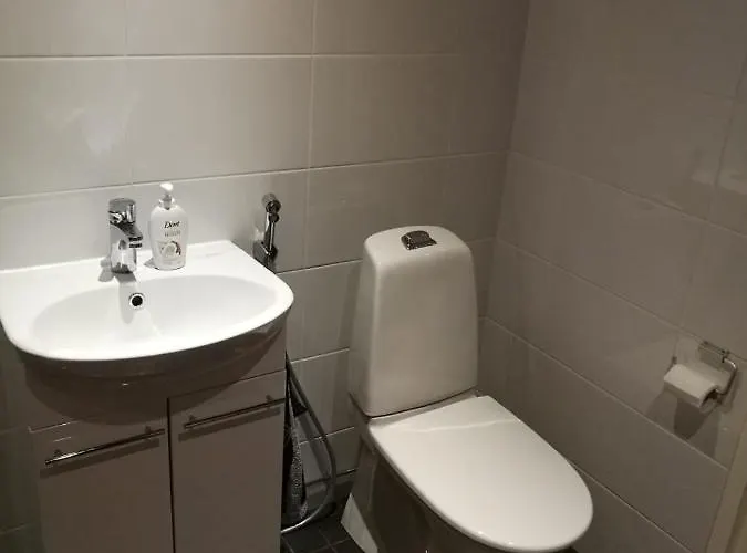 Cozy Cottage - Free Wifi And Parking