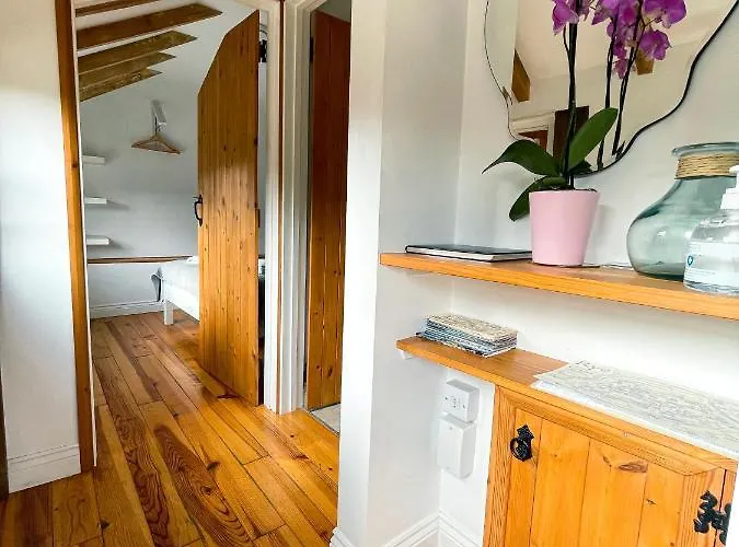 Holmdale Holiday Cottages