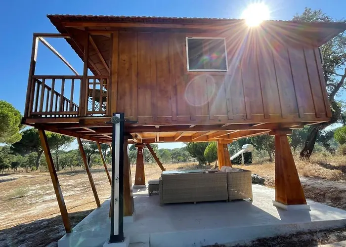 Suspended Wooden House - Monte da Cortiça