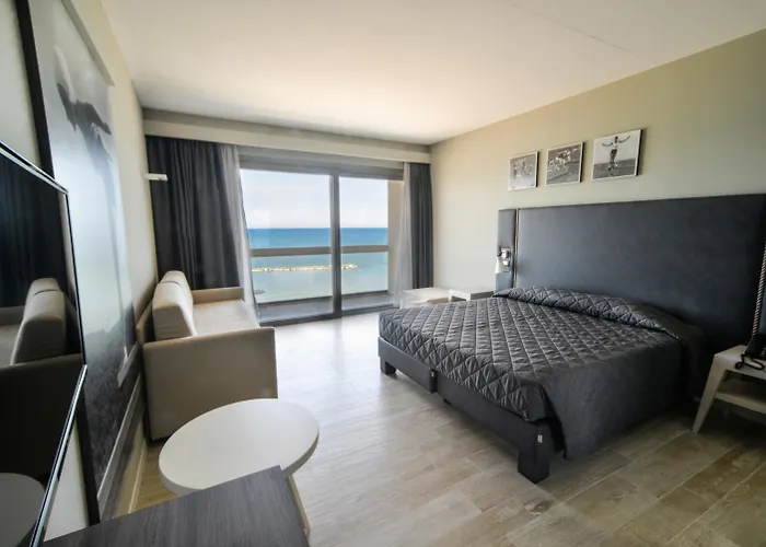 Nautilus Family Hotel