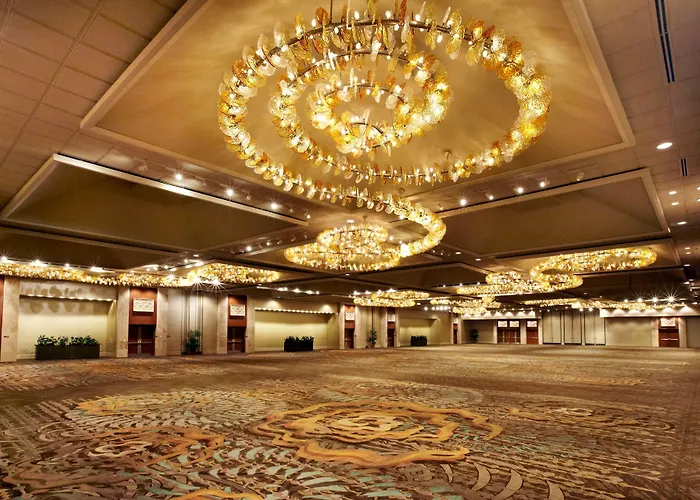 Hilton Hawaiian Village Waikiki Beach Resort