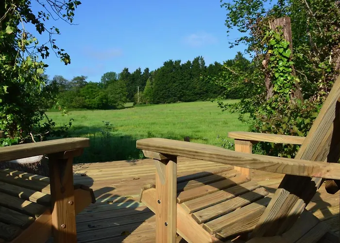 Large Luxury Shepherds Hut With Hot Tub Nr Bath