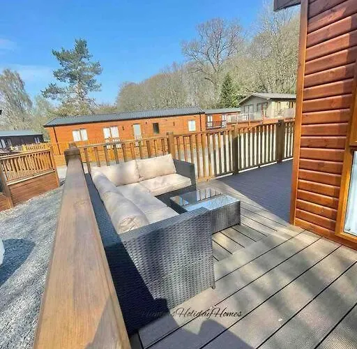 Hartland Lodge - White Cross Bay Holiday Park