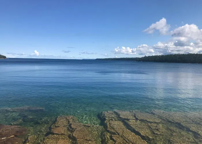 Tobermory Peaceful Private Entire Cottage Log Home Spacious Fully Equipped