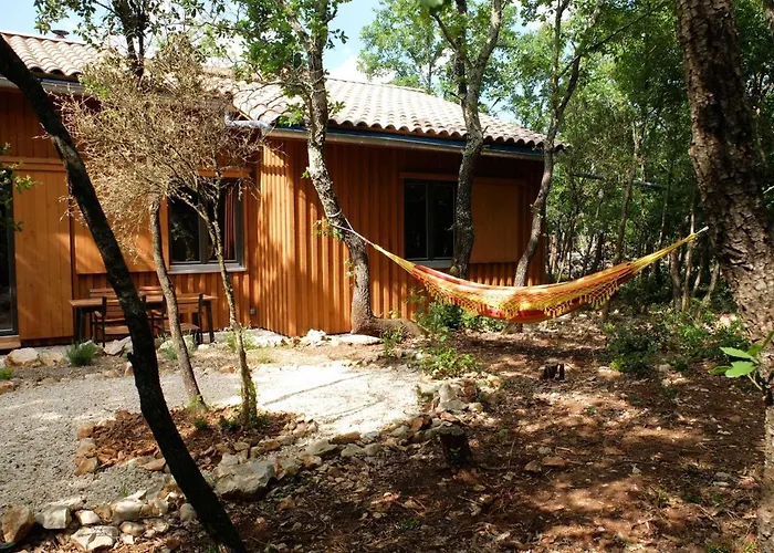 Gite Et Cabane Ecologiques 1000 Pailles