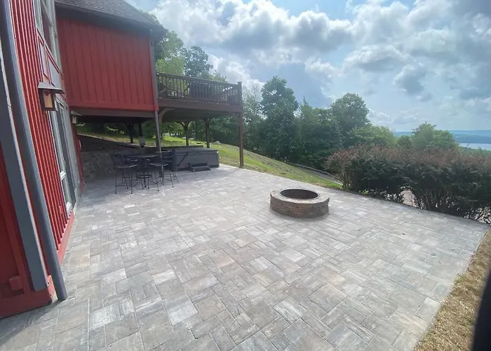 Primo Vista! Spectacular Views, Dock Slip, Hot Tub