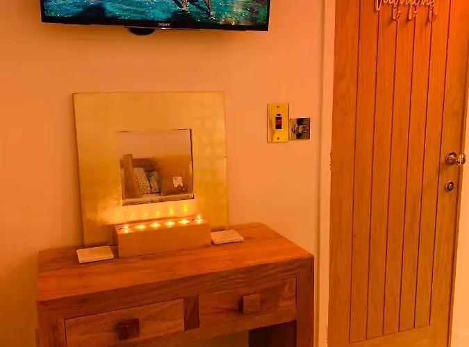 Shine Chalet - Unique & Comfortable Accommodation