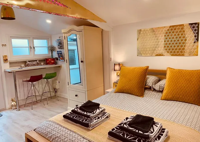 Shine Chalet - Unique & Comfortable Accommodation