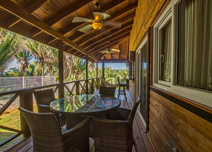 Esvedra Cabin Near West End & Beaches - Starlink