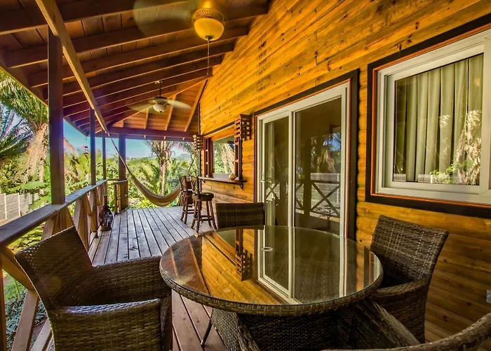 Esvedra Cabin Near West End & Beaches - Starlink
