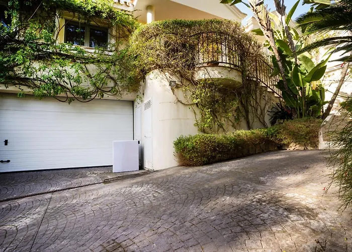 Villa Francia, Elviria