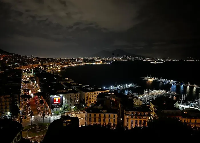 Hotel Jacuzzi: Twin Towers Naples Luxury