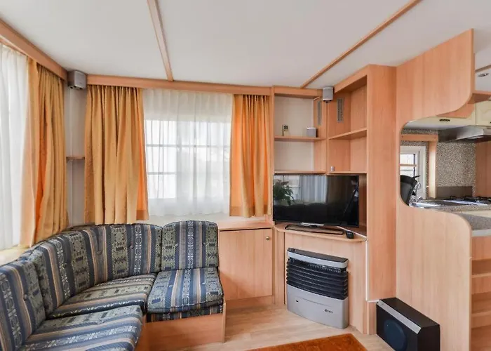 Chalet For 2 At The Beach
