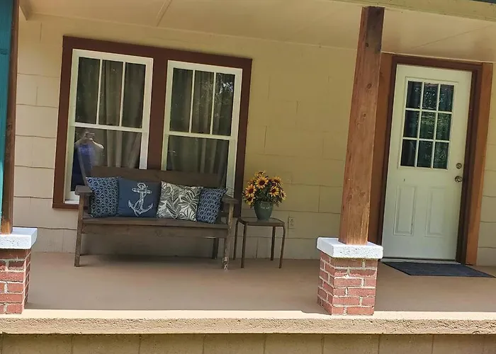 Kentucky Hills Country Cottage - Country Life
