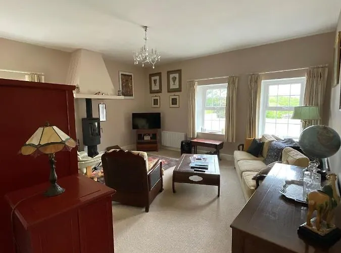 The Cottage At Riverbank