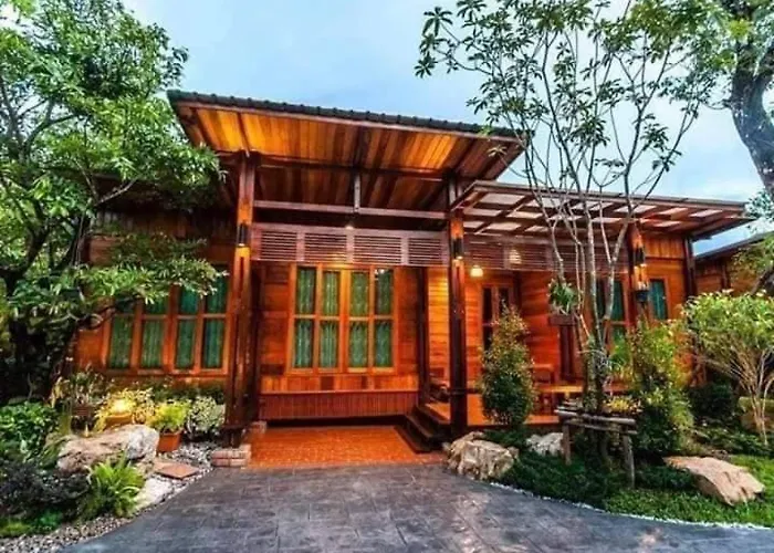 Areeya Phubeach Resort Wooden House Coliving Coworking