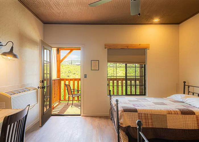 Miners Cabins #1 - Two Double Beds And Private Balcony