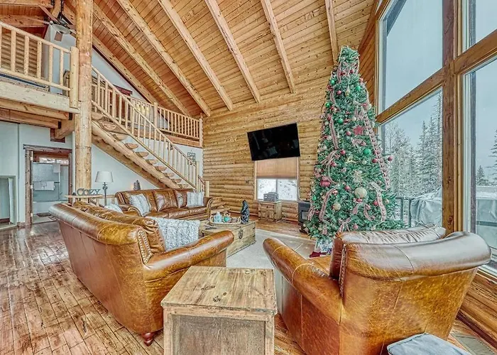 Spectacular Chalet Overlooking The Ski Slopes