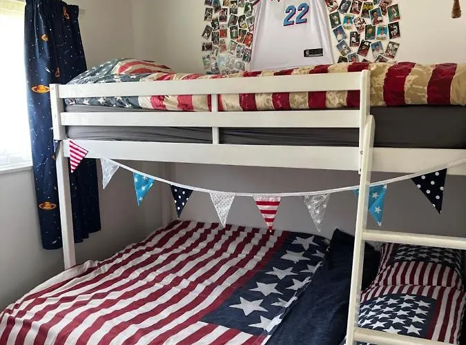 American Retro Chalet