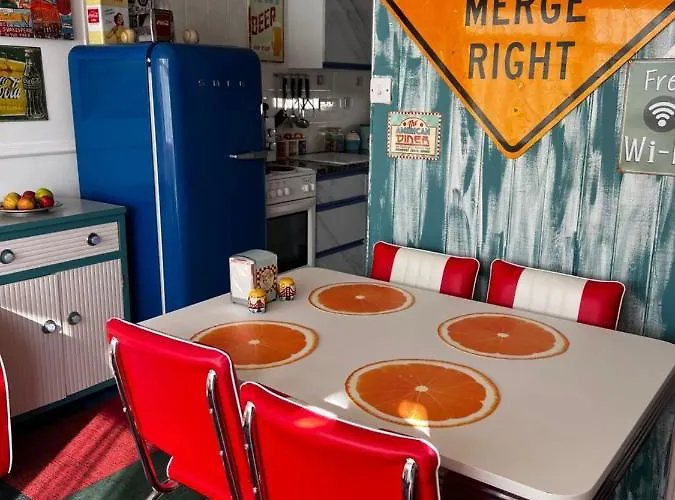 American Retro Chalet