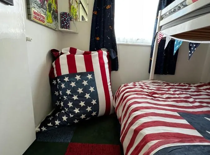 American Retro Chalet