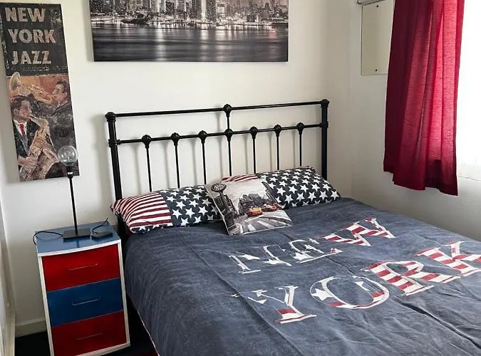 American Retro Chalet