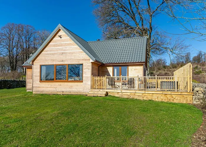 Roe Deer Lodge With Hot Tub