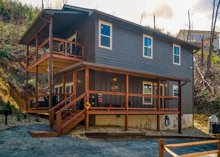 Mins To Gburg Sleeps 8 Hot Tub Arcade Area Pool