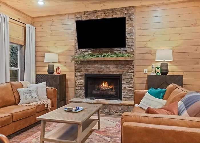 Mins To Gburg Sleeps 8 Hot Tub Arcade Area Pool
