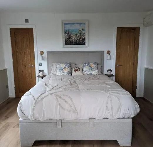 Cotts Cabin - Welcombe - 2 Min Walk To Pub