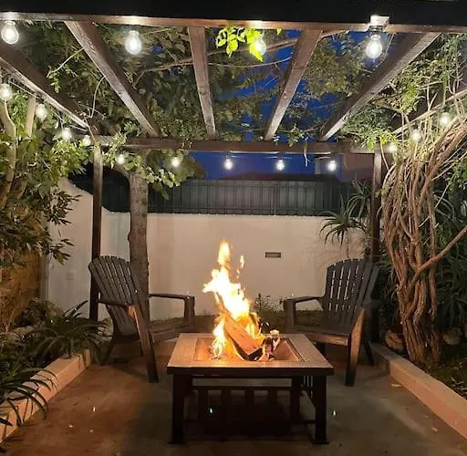 Cafofos Da Zeta, Cozy Pool House