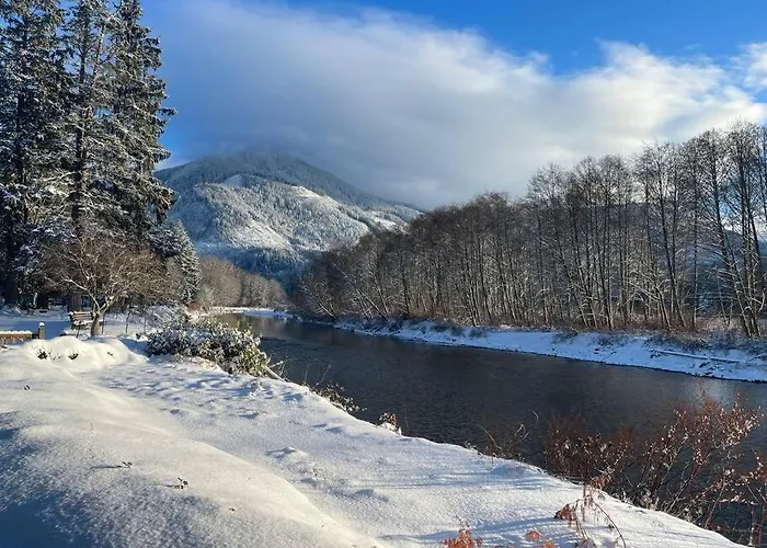 Riverfront Getaway On The Wild And Scenic