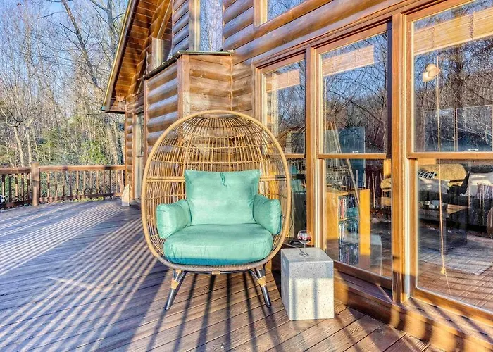Serene Cabin*Mountain Views*Hot Tub*Large Decks